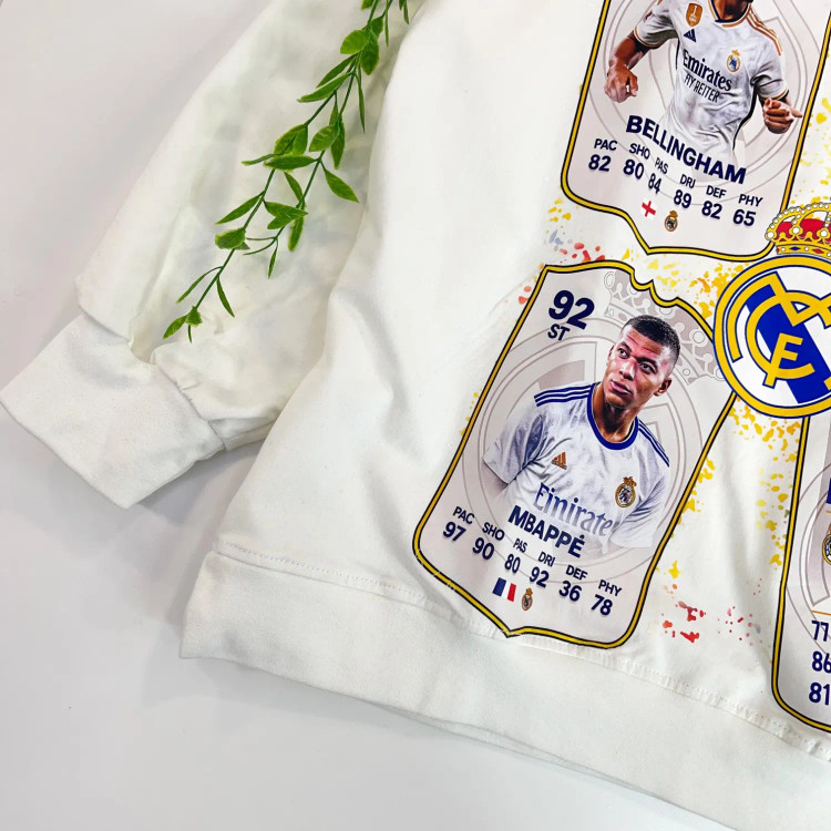 کیت لباس فوتبال رئال مادرید بچهگانه مناسب 6 تا 16 سال